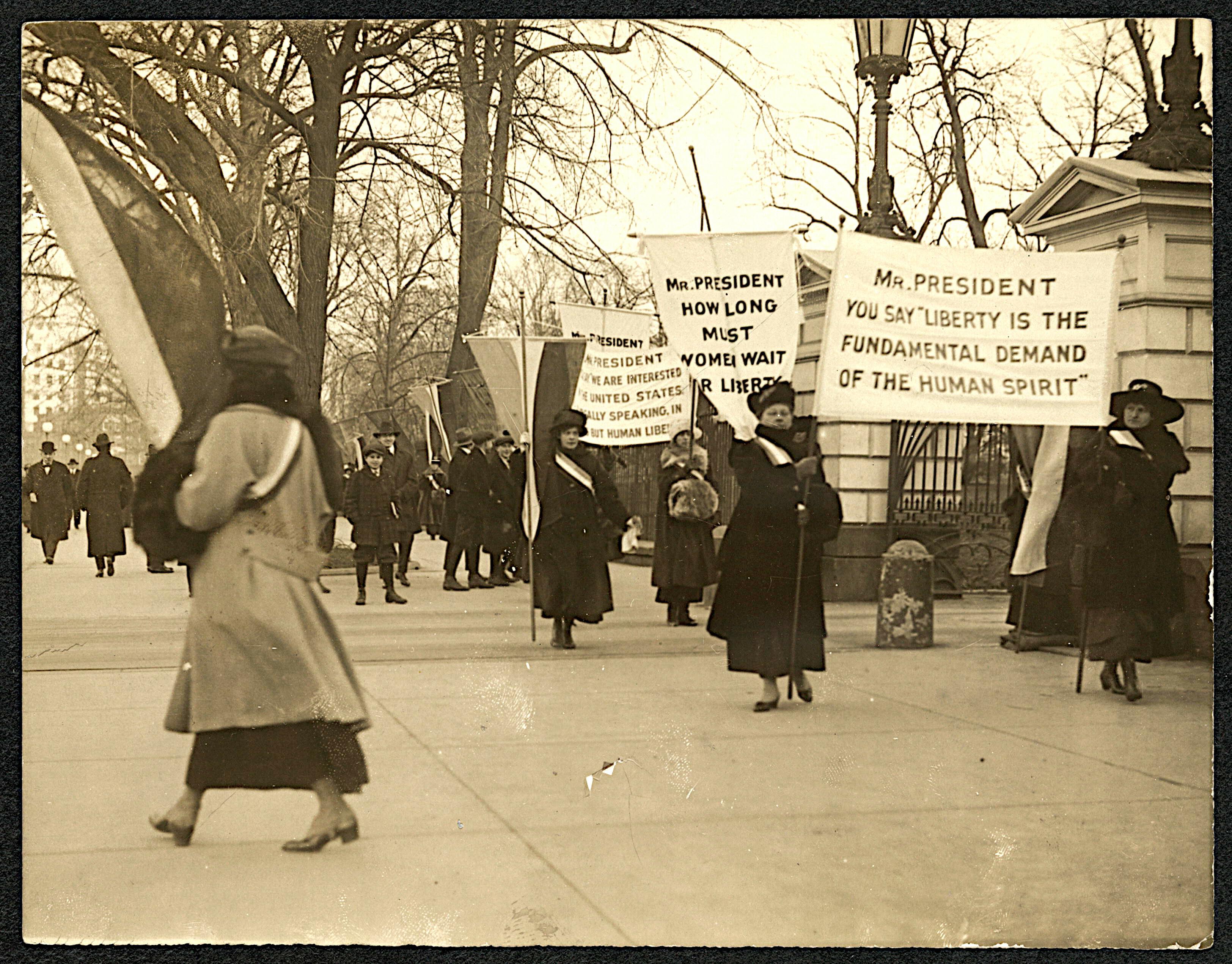 Women picket in front of the White House for their right to vote in 1917